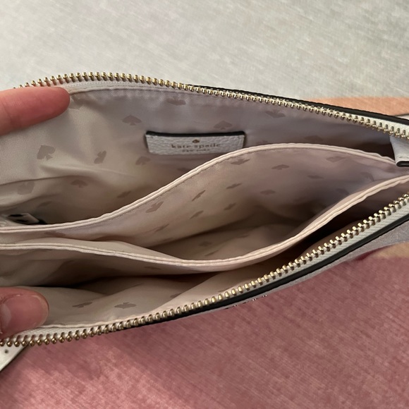 Kate Spade Mini purse/crossbody - Picture 3 of 3